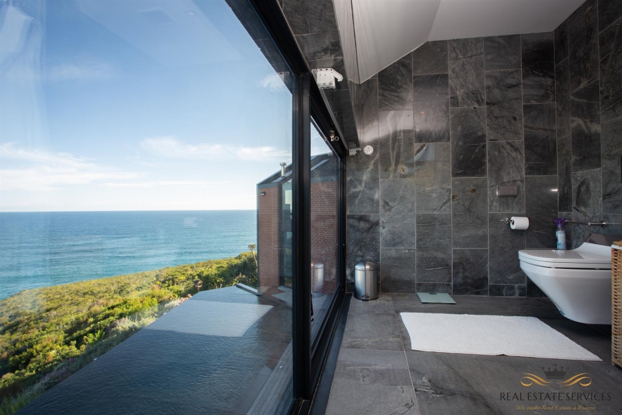 4 Bedroom Property for Sale in Herolds Bay Western Cape
